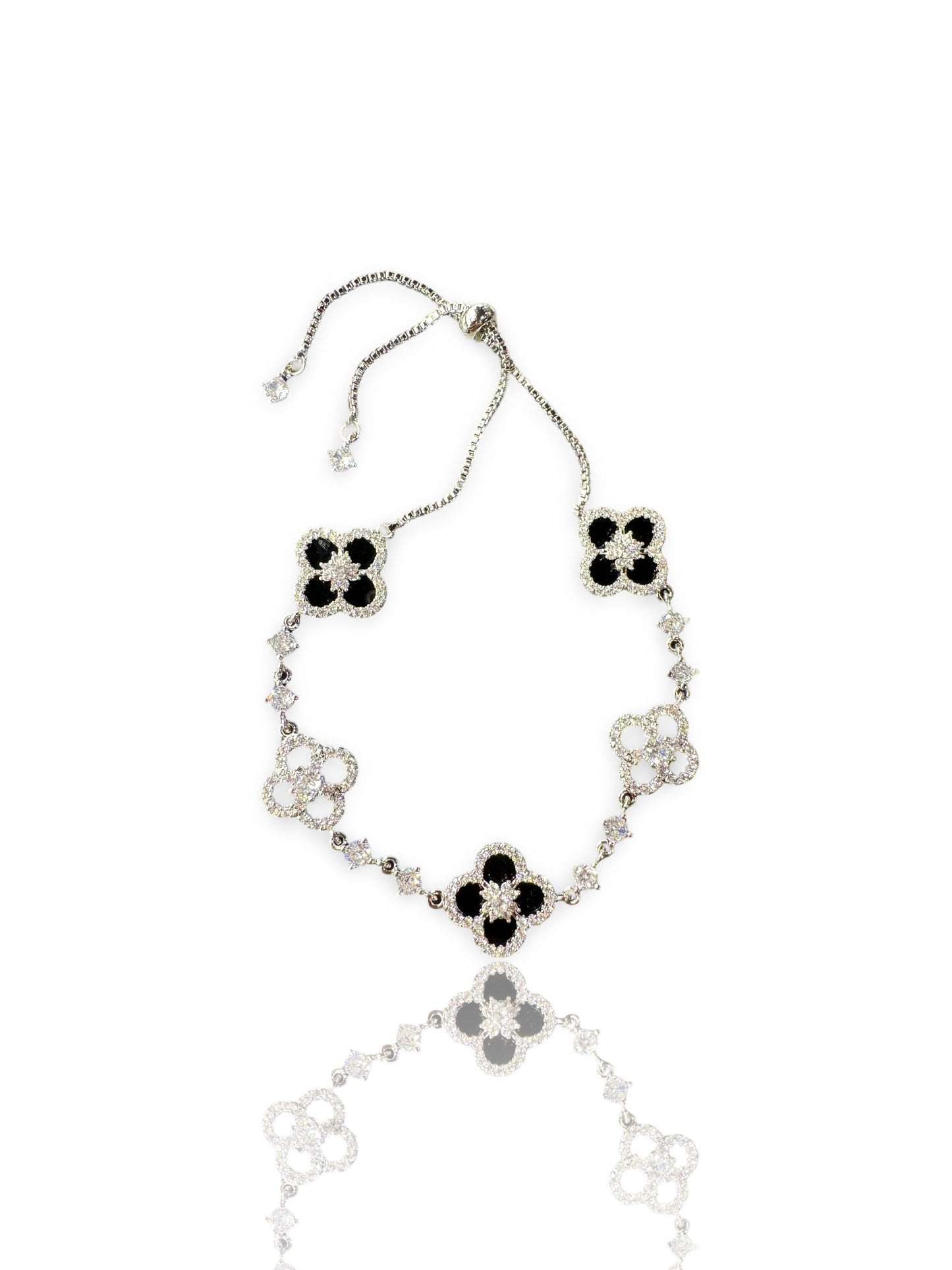 Diamond bloom bracelet