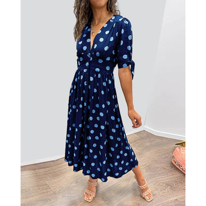Mina™ | V-hals kjole med polkaprikker
