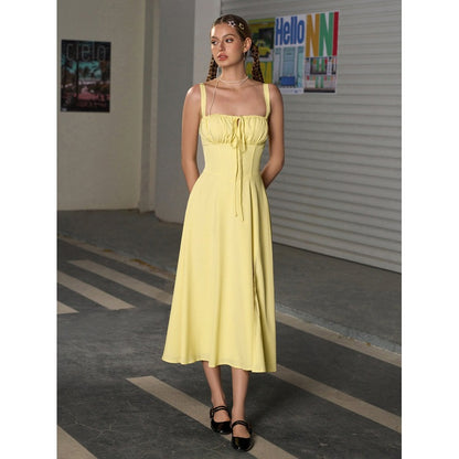 Vela™ - Cami-kjole med rynket bryst og slids i låret