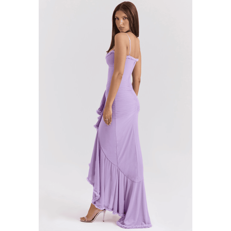 Leah | Lang kjole med slids og flæser