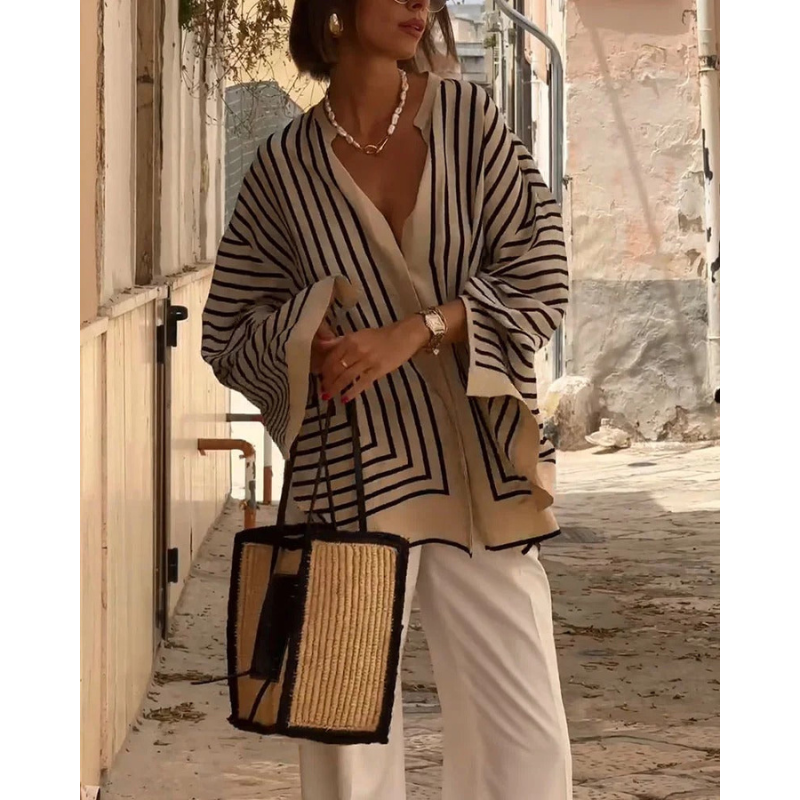 Gyda™ | Afslappet stribet skjorte med slids