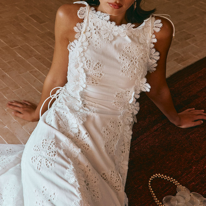 Denete™ | Kjole med blomsterbroderede kanter