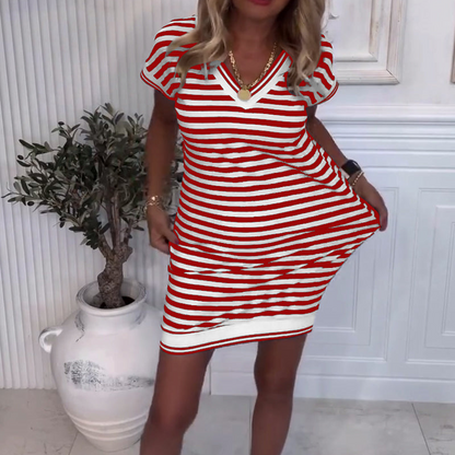 Alma™ - Kontraststribet kjole med V-hals