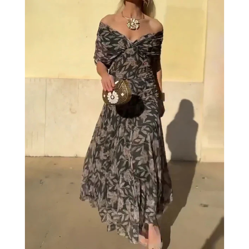 Julieta™ | Elegant V-hals kjole med bare skuldre