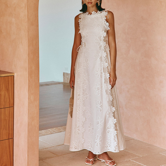 Denete™ | Kjole med blomsterbroderede kanter