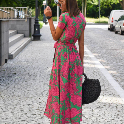 Nuvia™ | V-hals A-line kjole