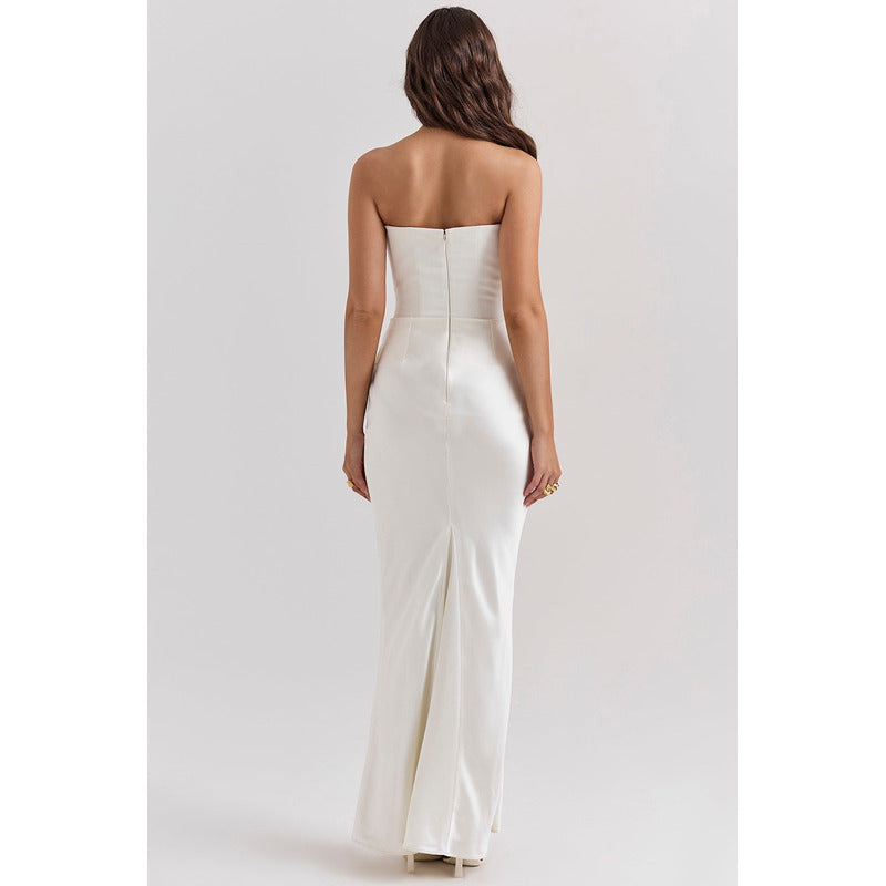 ANIKA I SKULDERLØS KJOLE